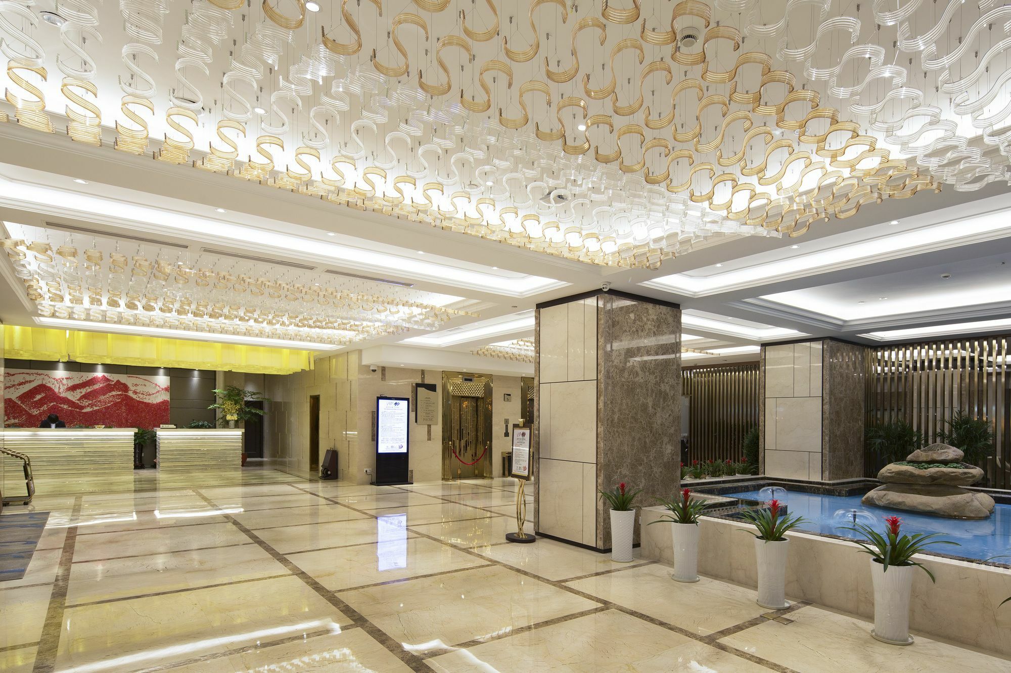 Yiwu Zhong Lian Kai Xin Hotel Экстерьер фото